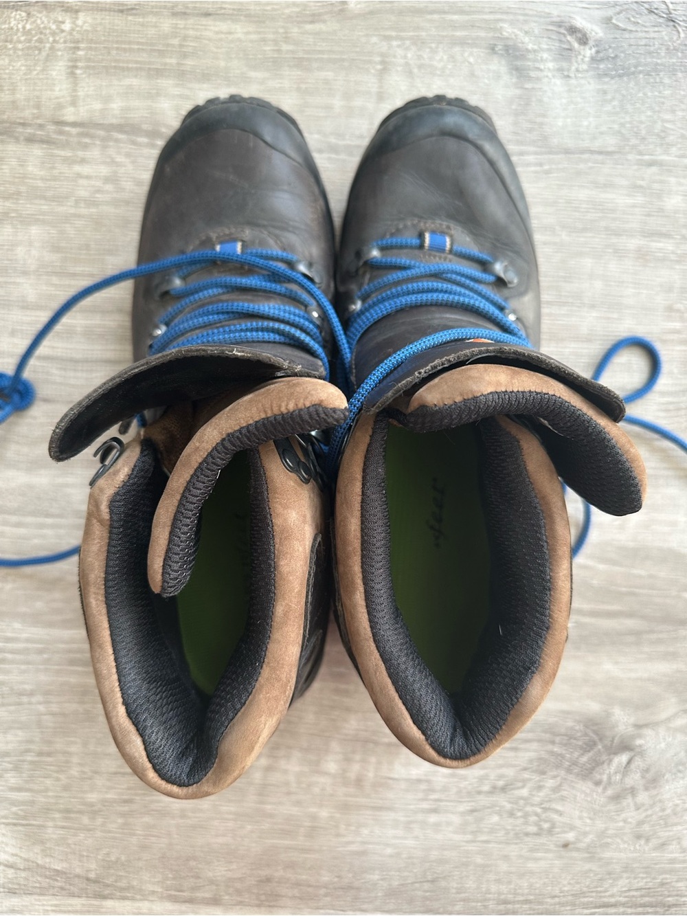 Men’s Merrell Hiking Boots - Picture 5 of 7